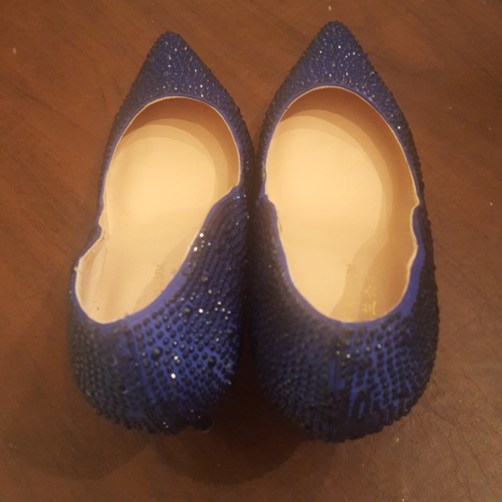 Shoes - Picture 2 of 4
